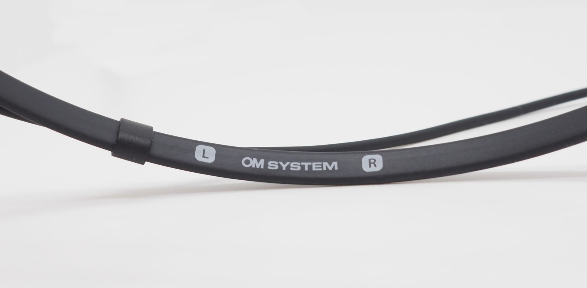 OM System E103 Stereo Earphone - NEW MODEL