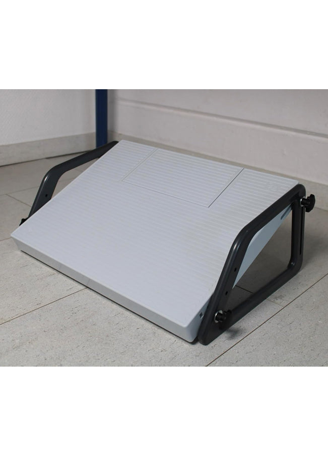 Wedo Foot Rest with foot control compartment